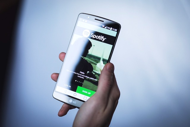 Для чего накручивают подписчиков на Spotify?